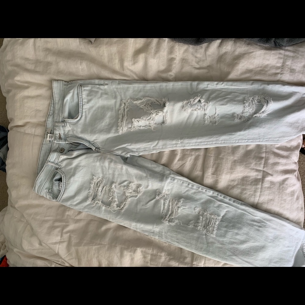 Distressed Boyfriend Jeans